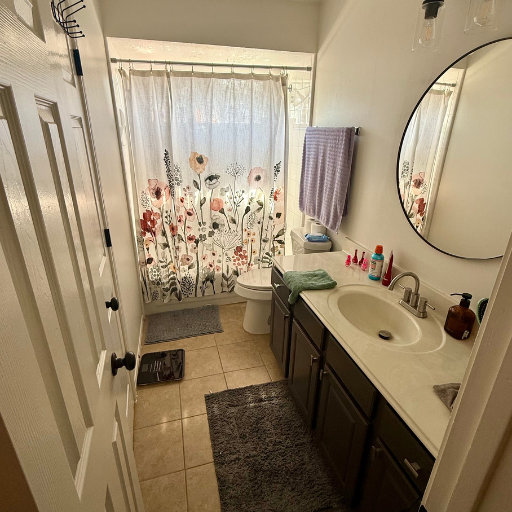 Clean bathroom with modern fixtures at Vantage Pointe